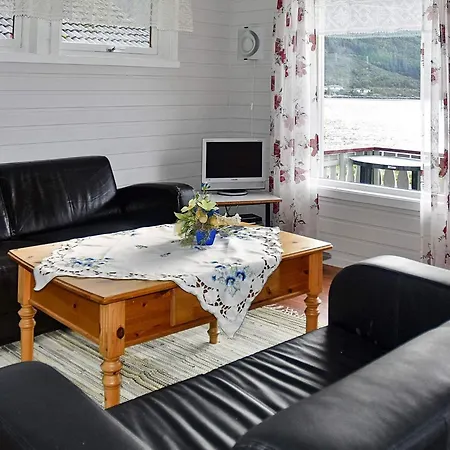 5 Person In Selje-by Traum * Selje