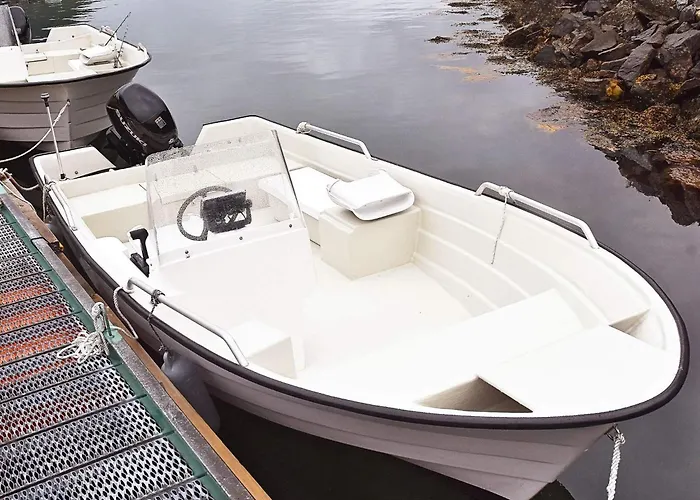 5 Person In Selje-by Traum * Selje